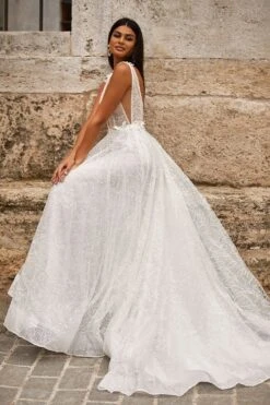 Elmas Gown -Alamour The Label Shop 27 a1bb71b2 9ba0 4708 8acf af1725e16a0c