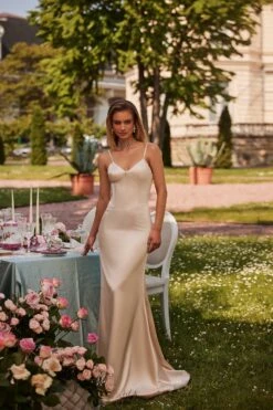 Grace - Champagne -Alamour The Label Shop 2 6f2ef8f8 1e9c 46a0 a4dc 44a4436aafc2