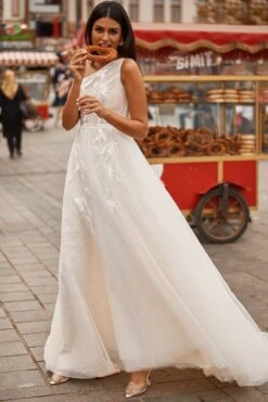 Berna Gown -Alamour The Label Shop 37 adc57f14 283f 4143 82b1 0f05a5ab6b4b