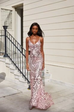 Mariana - Pink -Alamour The Label Shop 38 17c358ab bc3a 4349 a6e2 6b0897bf814c