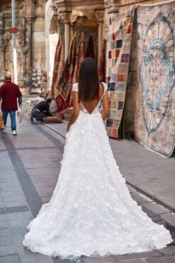 Derya Gown -Alamour The Label Shop 86 f60d85b2 6be5 413b a171 f2e3db1ae397